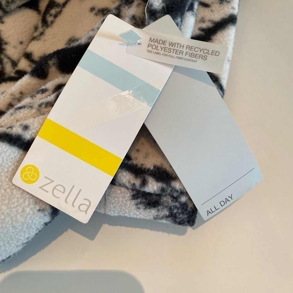 Zella cozy up fleece size Medium - Picture 5 of 9